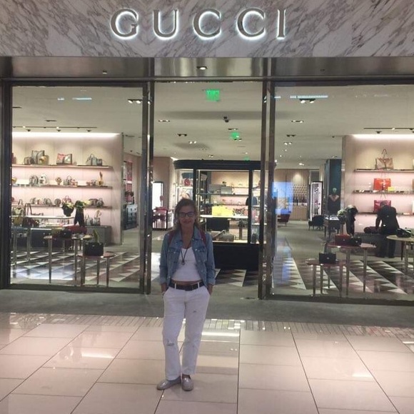 Meet your Posher, Ana - Picture 2 of 3